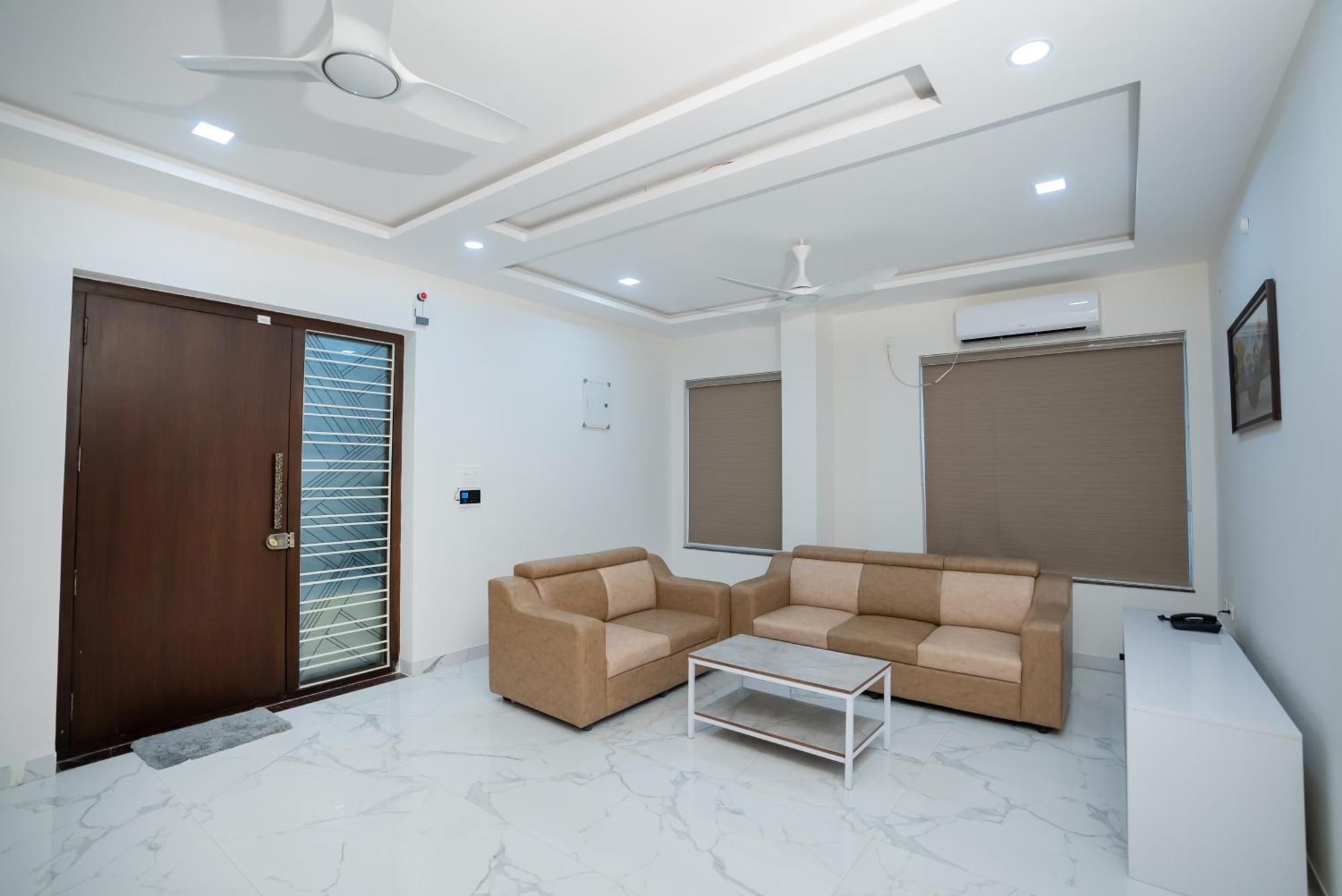 The Balcony Suites ไฮเดอราบัด ภายนอก รูปภาพ