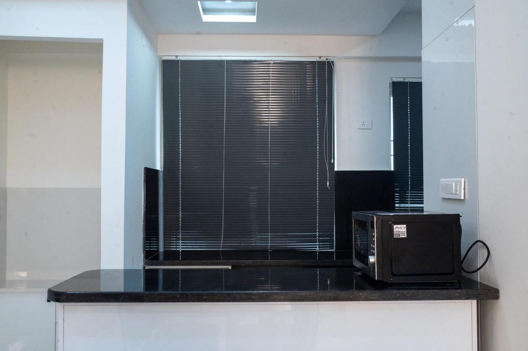 The Balcony Suites ไฮเดอราบัด ภายนอก รูปภาพ
