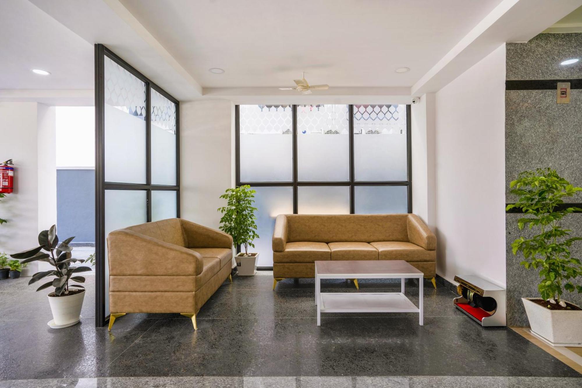 The Balcony Suites ไฮเดอราบัด ภายนอก รูปภาพ