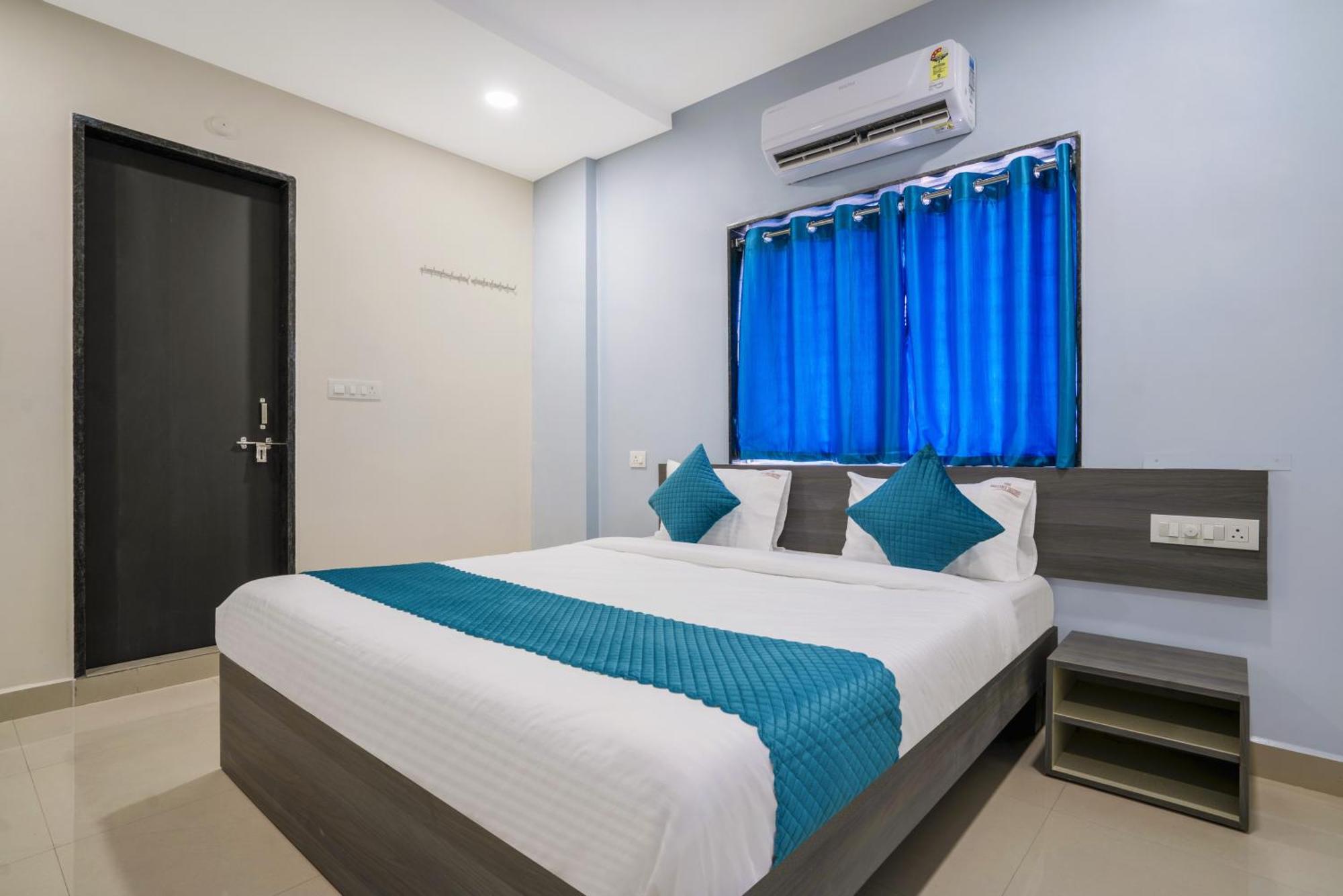 The Balcony Suites ไฮเดอราบัด ภายนอก รูปภาพ